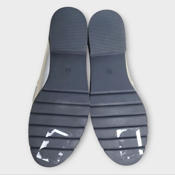 Kenneth Cole Reaction Metallic Silver Loafers Flats Size 8.5 - Picture 5 of 6